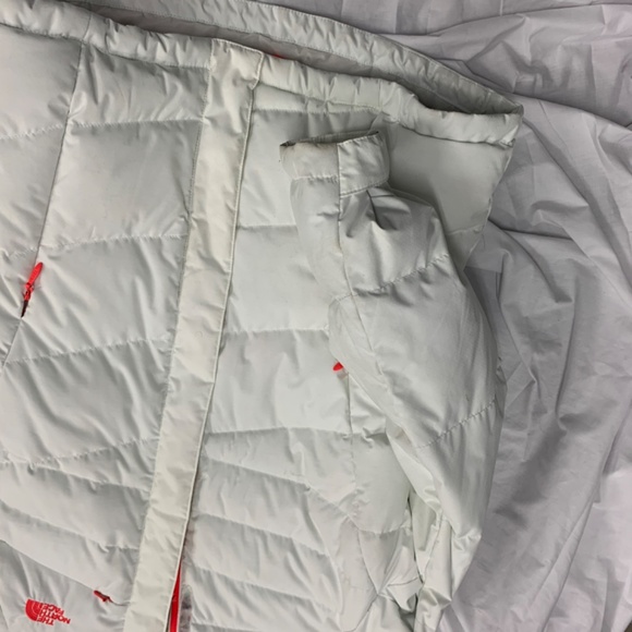 -The Northface winter jacket pink and white - Picture 5 of 6